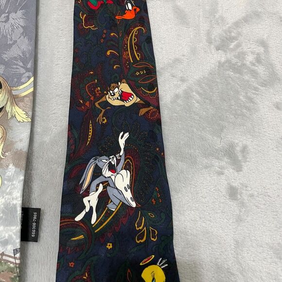 Vintage Disney Looney Tunes Ties Mens Daffy Duck Tweetie Bugs Bunny Lot of 2 - Picture 4 of 12